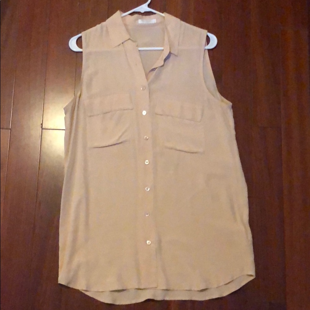 Equipment slim signature sleeveless